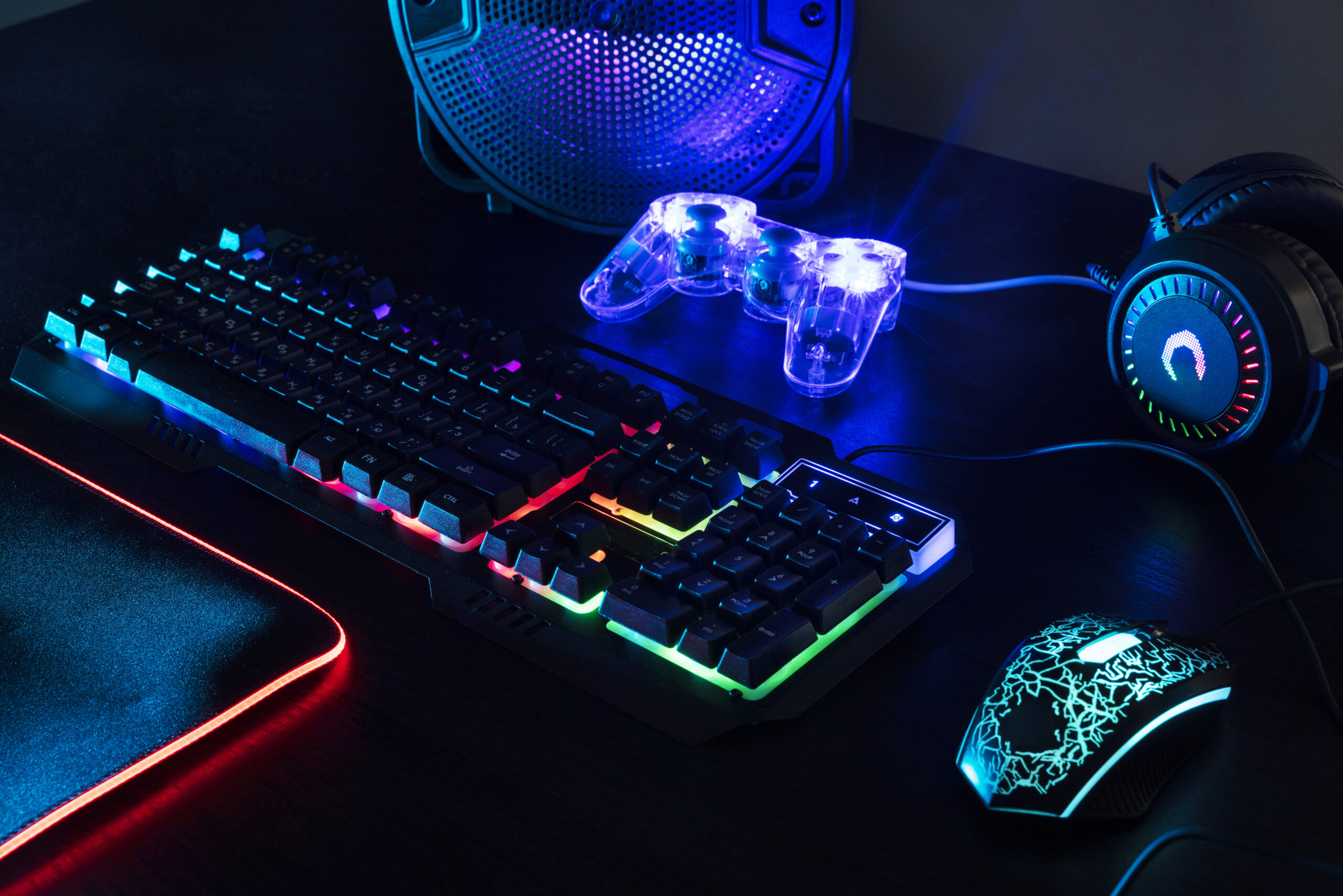 vista da configuracao e do controlador de teclado para jogos de neon iluminado
